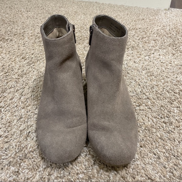 Kenneth Cole Taupe Boots - US M6 - Picture 3 of 8